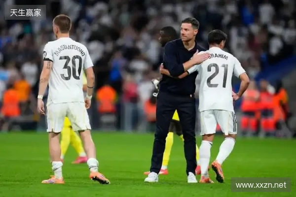 马卡:高层不满阿隆索西超杯半决赛战术;阿韦洛亚应变见效 马卡:高层不满阿隆索西超杯半决赛战术;阿韦洛亚应变见效