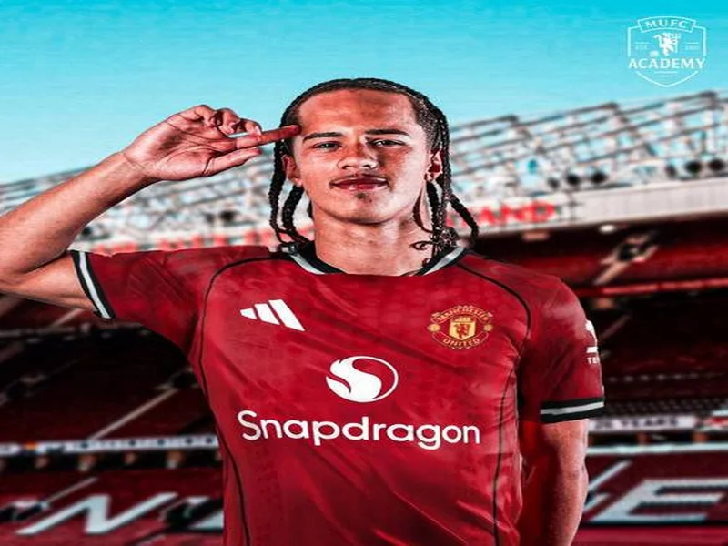 曼联名宿埃尔文:卢克-肖非常适合左中卫,他本赛季太出色了