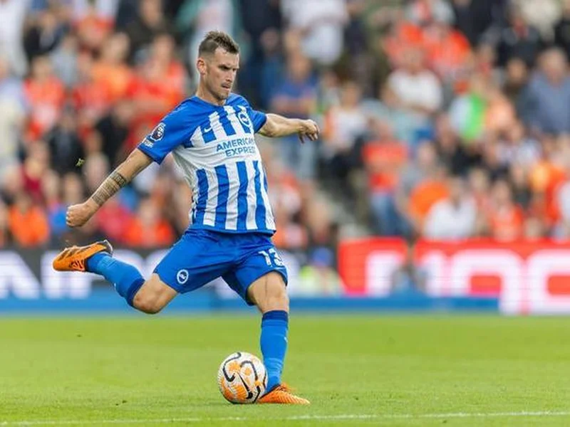 TA:布莱顿签格罗斯的转会费略低于200万欧元,有100万欧奖金